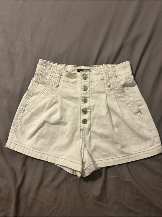 Abercrombie & Fitch Pants - Abercrombie & Fitch High-Waist Button Front Cream Shorts